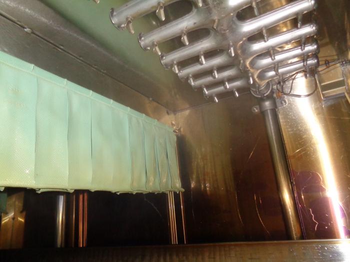 Interior of the machine where you can also see where the gold ends.