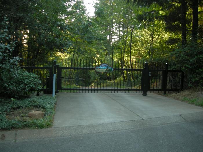 THE GATE 002.jpg